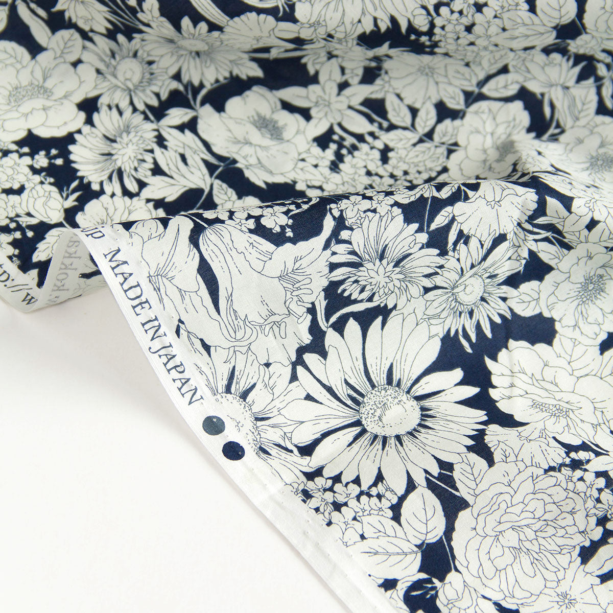 Tecido de algodão leve, estampado floral Kokka, azul marinho, vendido ao metro.
