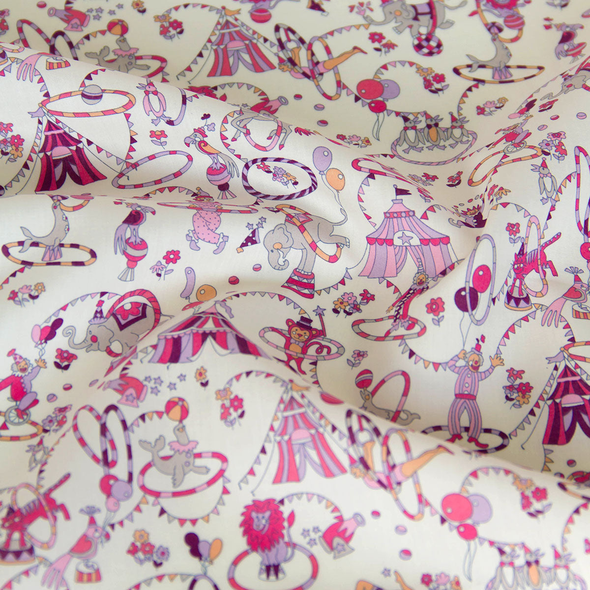 Tissu léger en coton lawn, motif Kokka Flower, noir, vendu au mètre