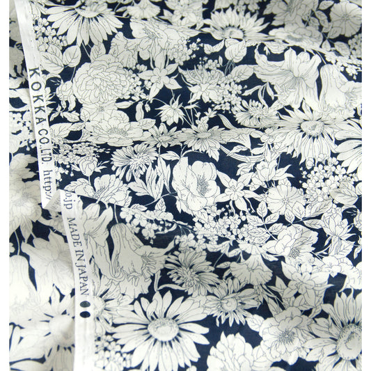 Tissu léger en coton lawn, motif floral Kokka, marine, vendu au mètre