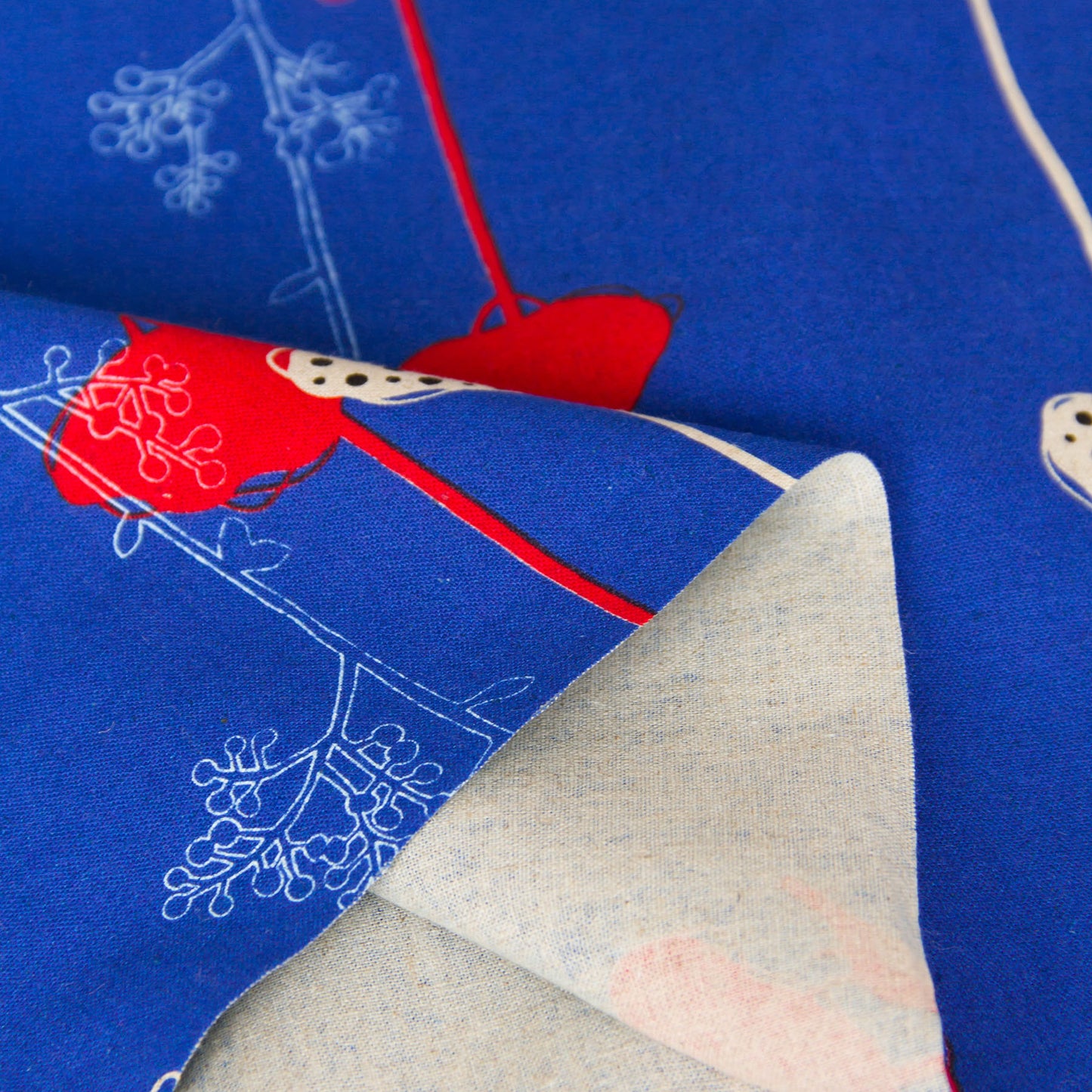 Tecido de lona de algodão e linho Echino, da Etsuko Furuya, com estampado de pássaros em equilíbrio, azul, vendido ao metro.