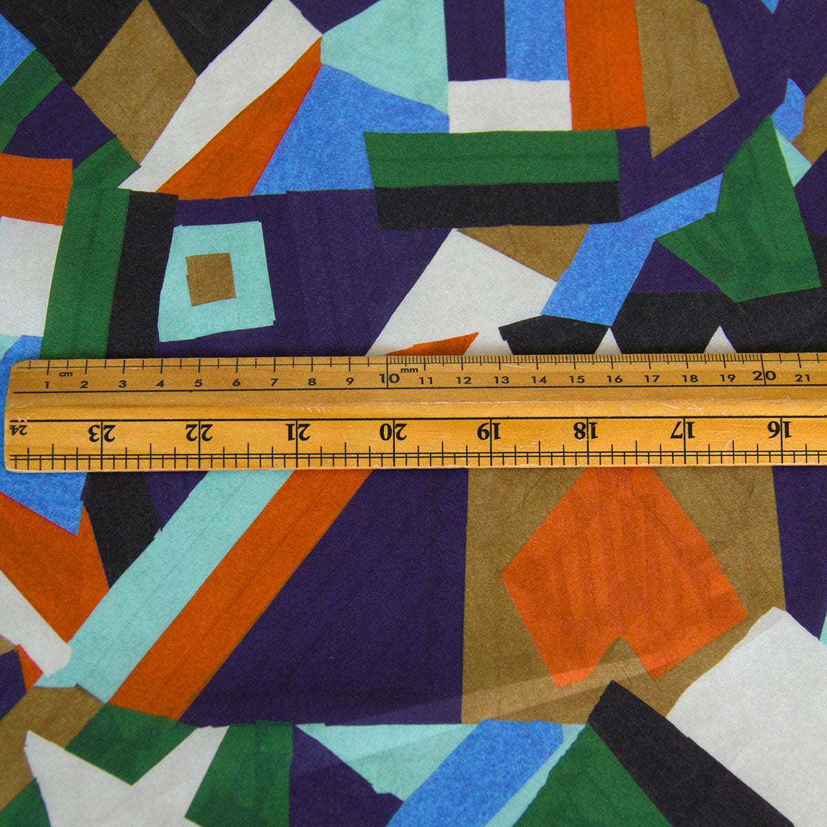 Tissu léger en coton lawn, motif Kokka Flower, noir, vendu au mètre