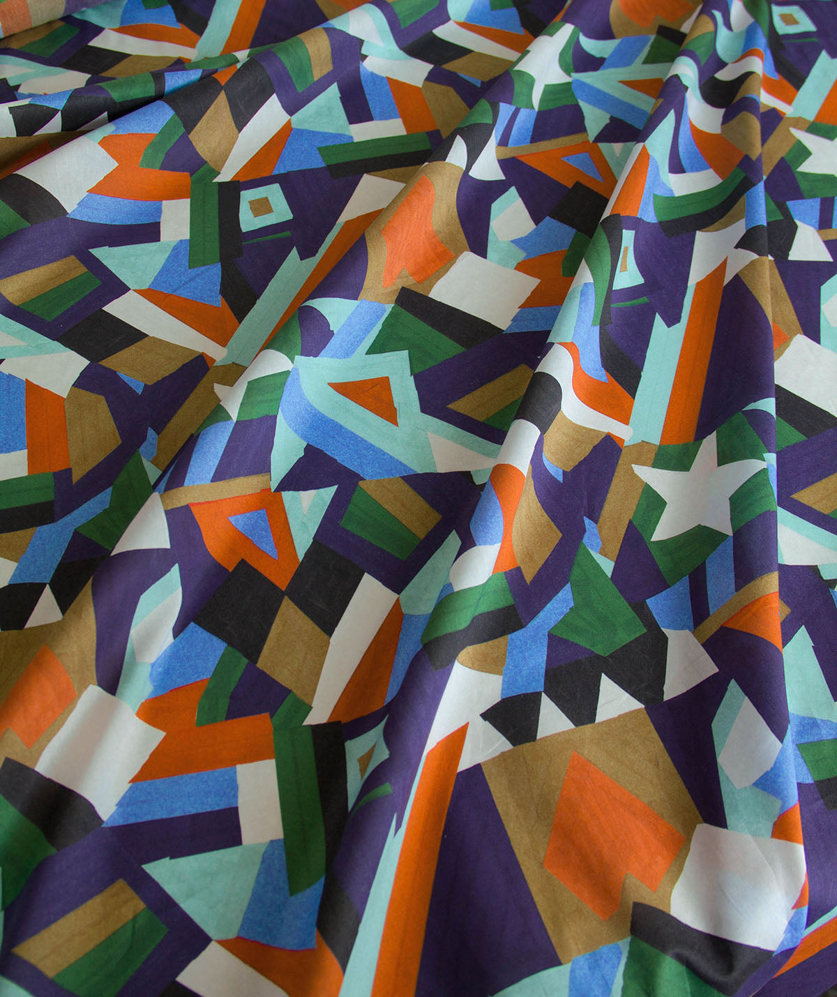 Tissu léger en coton lawn, motif Kokka Flower, noir, vendu au mètre