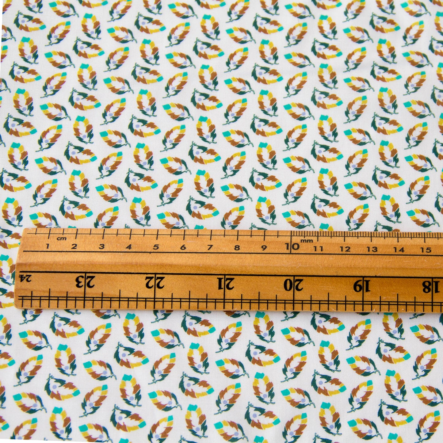 Tissu léger en coton lawn, motif Kokka Flower, noir, vendu au mètre